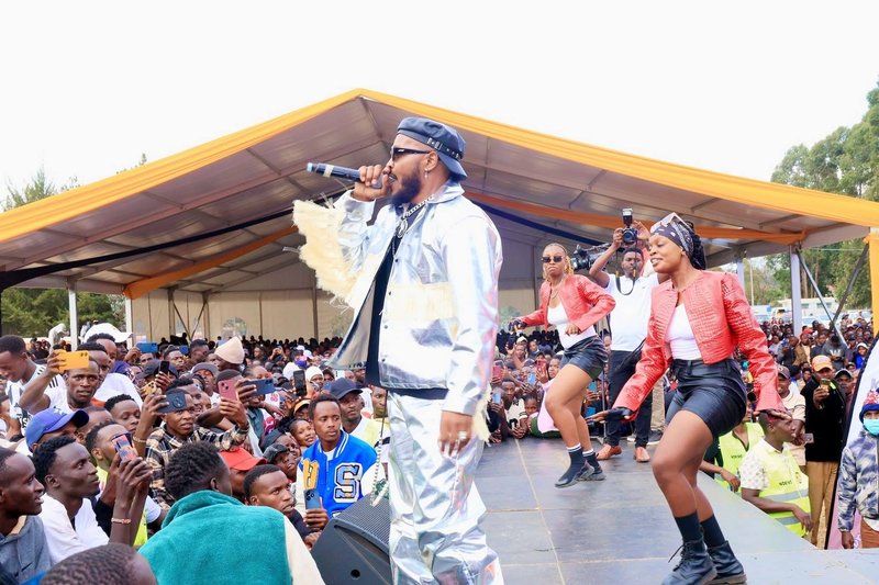 Kalenjin Secular artiste Mike Rotich Sweet Star  performing during the last edition of Kalenjin Music Festival. Photo/courtesy