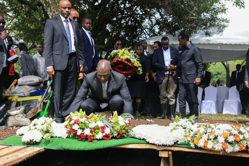 President William Ruto lays a wreath of flowers at Emurua Dikir MP Johana Ngeno's grave