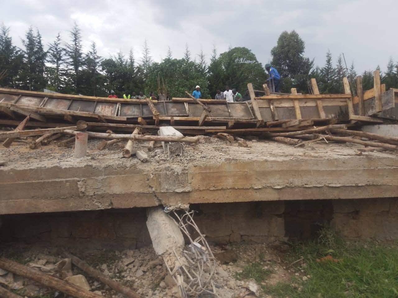 22 Rescued as Kericho Building Crashes Down